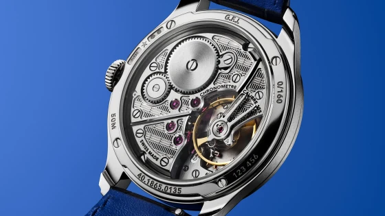 ZENITH真力时重新诠释Calibre 135型机芯，采用偏置中心轮设计，为可提高精准度和稳定性的超大摆轮提供空间.png