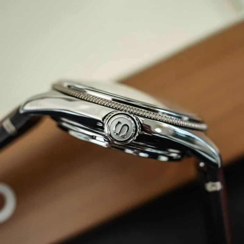 Seiko-Presage-Classic-Series-SPB529-Shiracha-leather-review-7.jpg