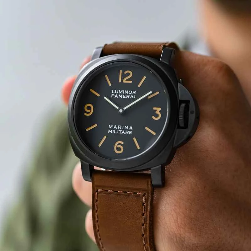 Panerai-Luminor-Marina-Militare-PAM05218-44mm-Black-DLC-review-4.jpg