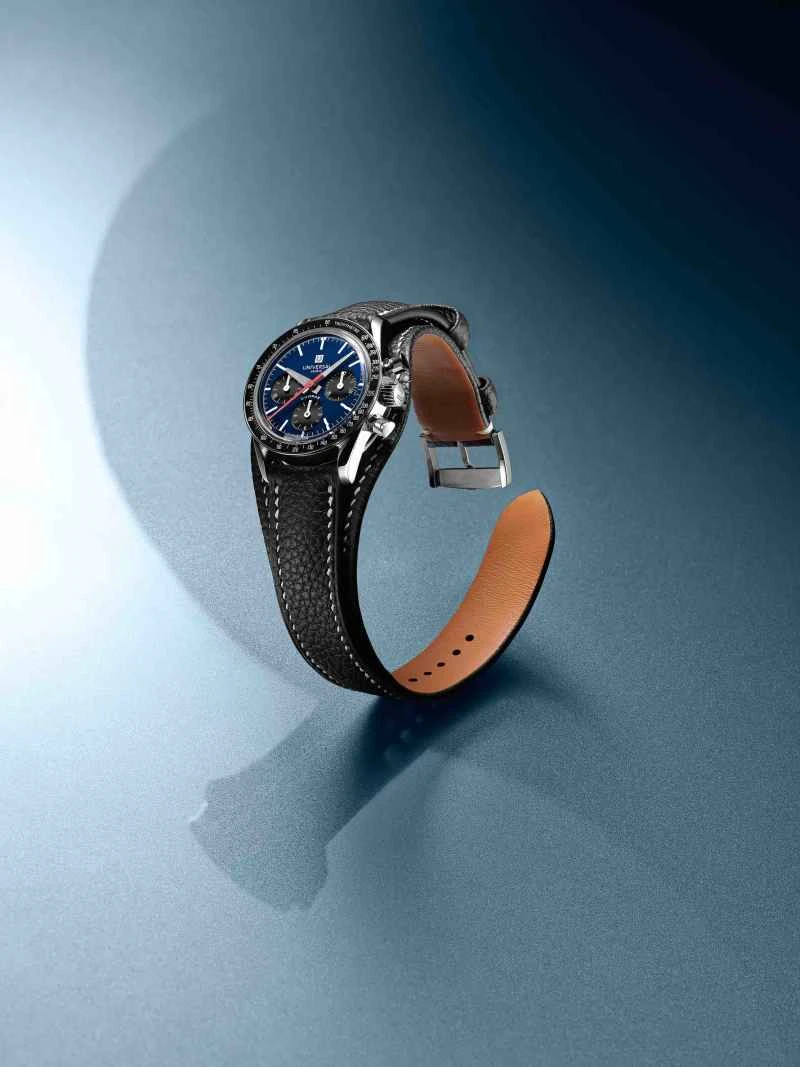 17_宇宙表 (Universal Genève) Tribute to Compax腕表_第二套蓝色珐琅表盘款情境图(1).jpg