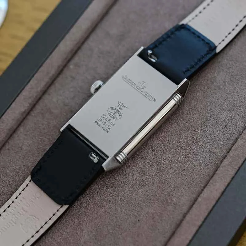 2025-Jaeger-LeCoultre-Reverso-Classic-Monoface-Small-Seconds-new-guilloche-dial-Q3868520-review-5.jpg