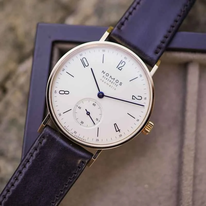 2025-Nomos-Tangente-Gold-Neomatik-review-1.jpg