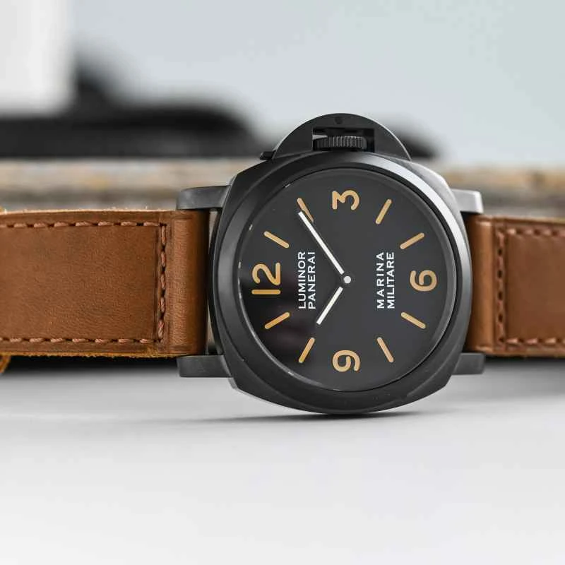 Panerai-Luminor-Marina-Militare-PAM05218-44mm-Black-DLC-review-8.jpg