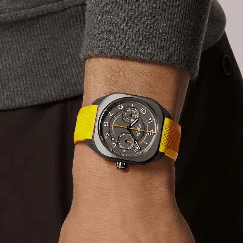 Hermes-H08-Chronograph-Naples-Yellow-Monopusher-W403131WW00-6.jpg