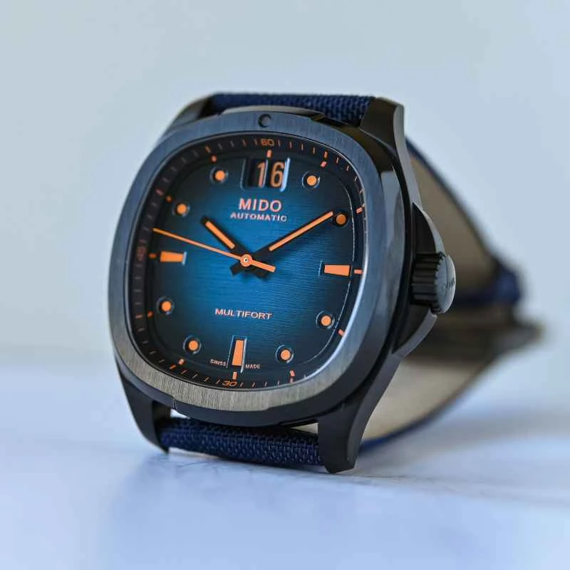 最近発売された6つの優れたスクエア型と長方形のケースの時計