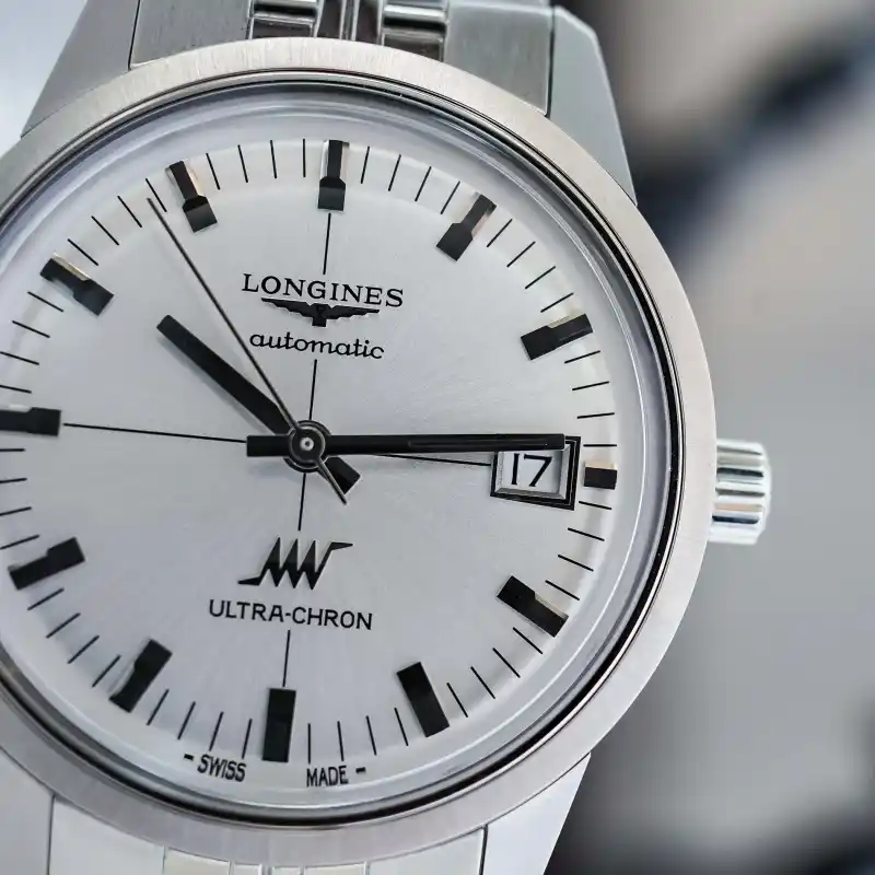 2025-Longines-Ultra-Chron-Classic-1967-re-edition-high-frequency-37mm-40mm-review-9.jpg
