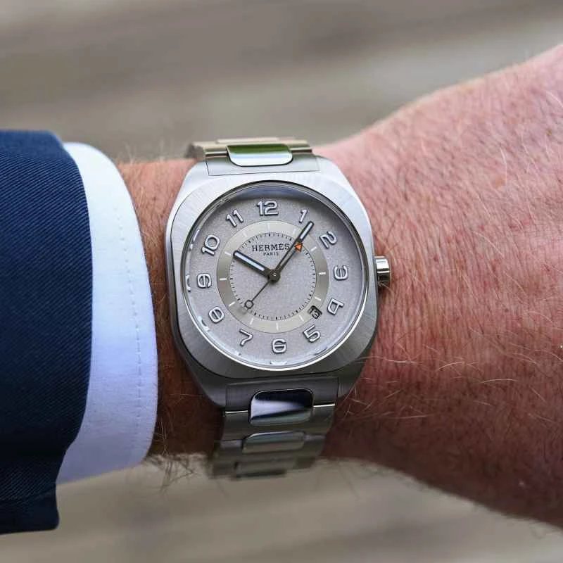 2025-Hermes-H08-Titanium-and-Bleu-Saint-Cyr-review-7.jpg