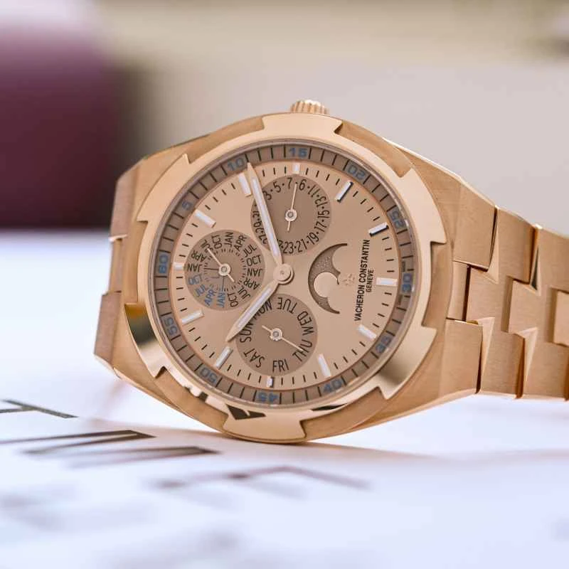 2025-Vacheron-Constantin-Overseas-Perpetual-Calendar-Ultra-Thin-review-2.jpg