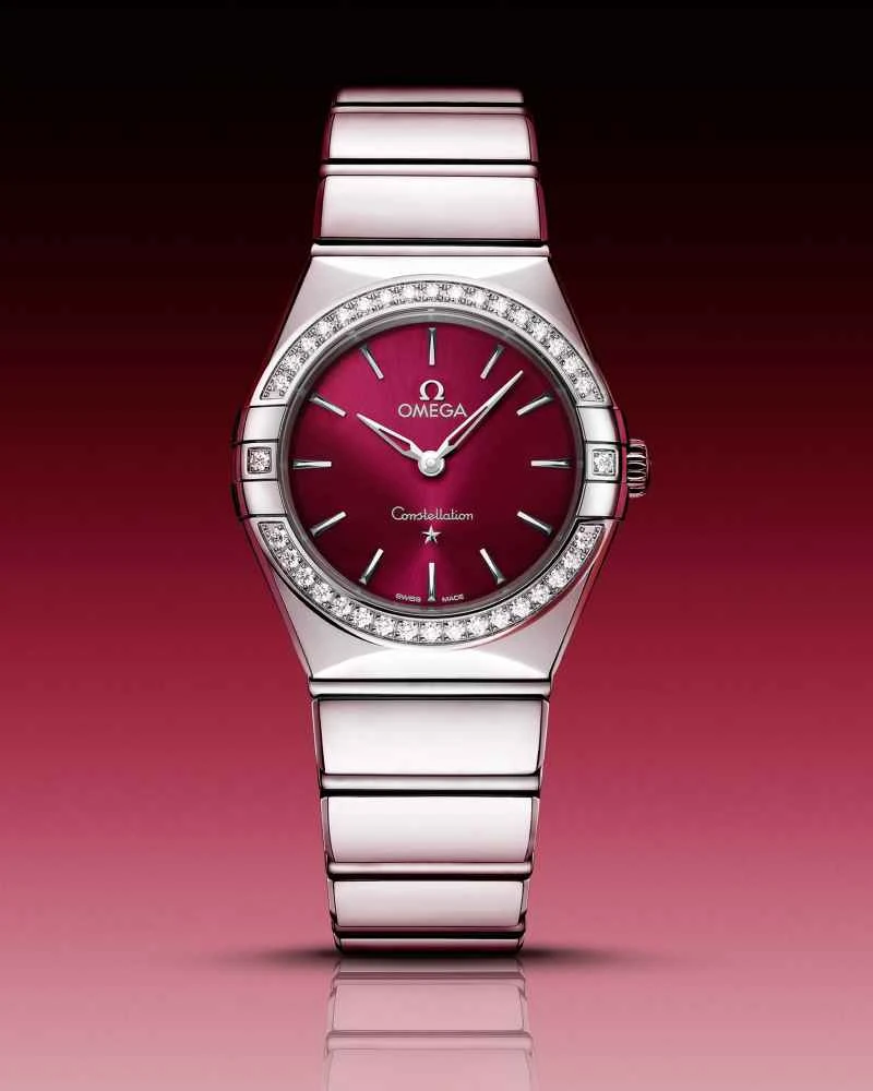 オメガ コンステレーションシリーズに新たに25mmと28mmのモデルが追加されました。