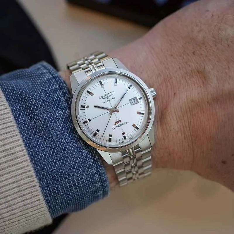 2025-Longines-Ultra-Chron-Classic-1967-re-edition-high-frequency-37mm-40mm-review-11.jpg