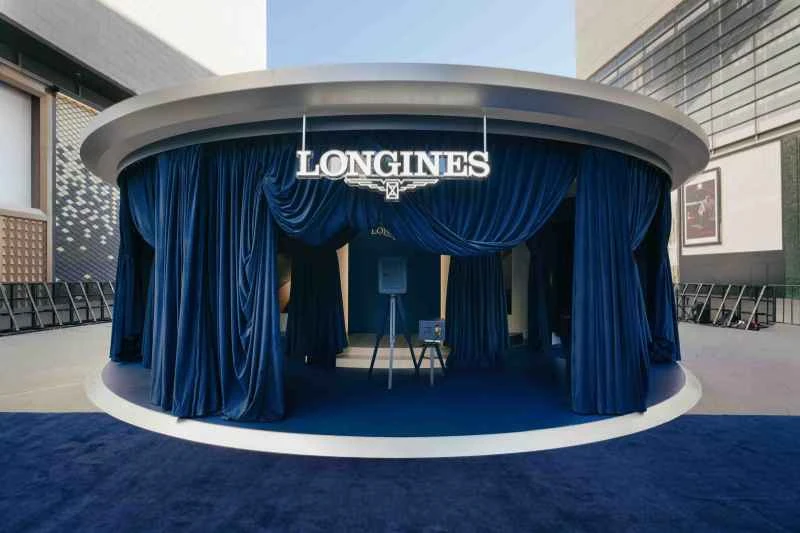 ロンジンは南京で、星空の夜空をイメージした新しいハートムーン コレクションの腕時計を発売した。