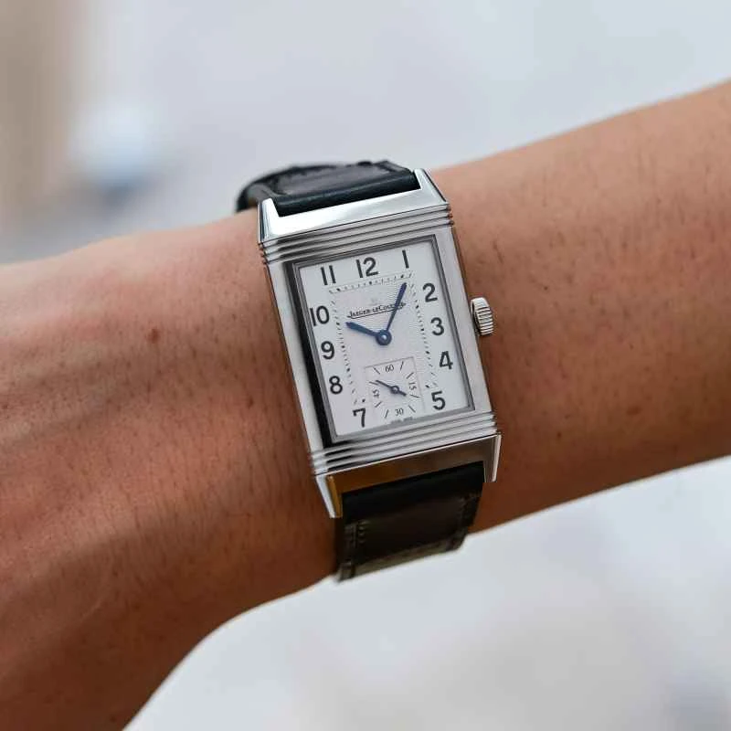 2025-Jaeger-LeCoultre-Reverso-Classic-Monoface-Small-Seconds-new-guilloche-dial-Q3868520-review-8.jpg