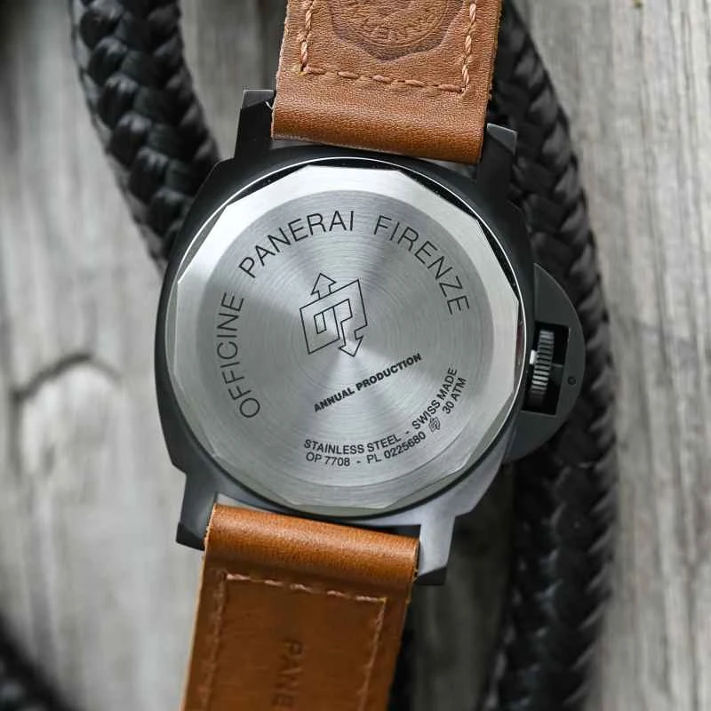 Panerai-Luminor-Marina-Militare-PAM05218-44mm-Black-DLC-review-7.jpg