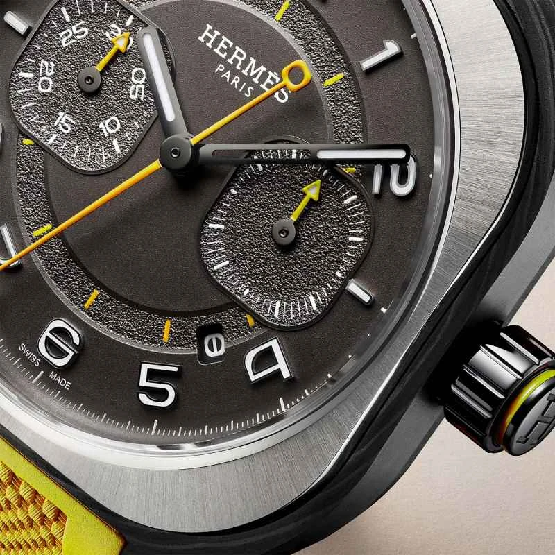 Hermes-H08-Chronograph-Naples-Yellow-Monopusher-W403131WW00-7.jpg