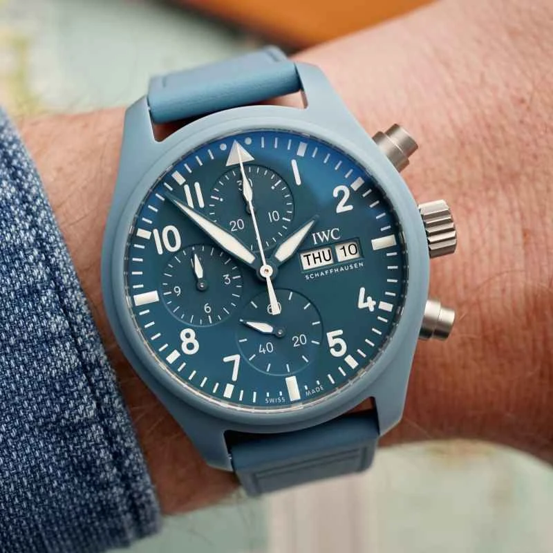 高度な技術とファッショナブルなスタイルが融合した 5 つの豪華なセラミック クロノグラフ。