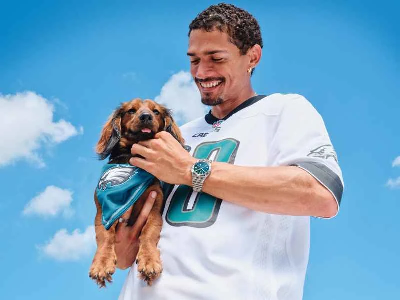 02_Breitling x NFL_RGB.jpg