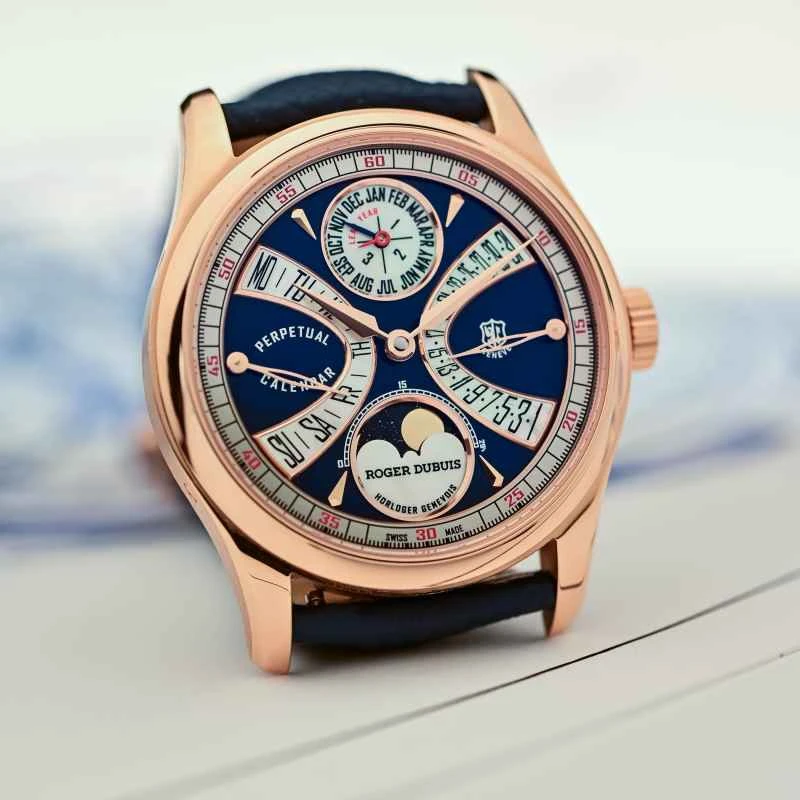 Roger-Dubuis-Hommage-La-Placide-Perpetual-Calendar-Review-5.jpg