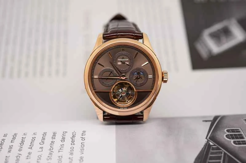 ジャガー・ルクルト大学卒業生のマスター ヘリテージ キャリバー 985 ウォッチは傑作です。