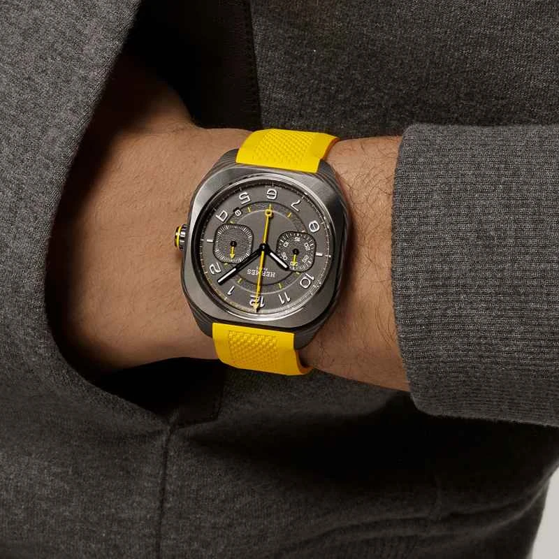 Hermes-H08-Chronograph-Naples-Yellow-Monopusher-W403131WW00-2.jpg