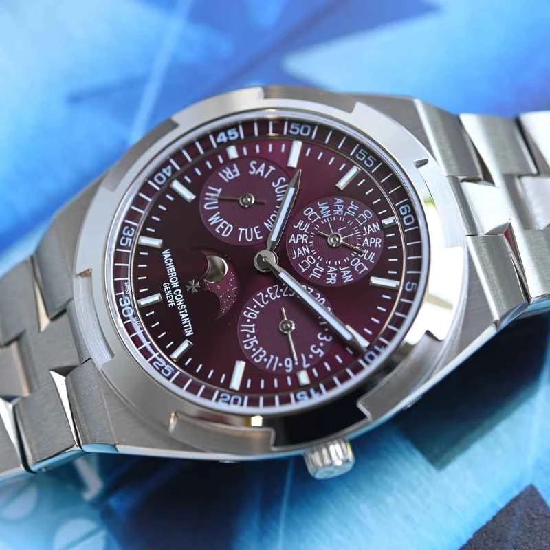 2025-Vacheron-Constantin-Overseas-Perpetual-Calendar-Ultra-Thin-review-7.jpg