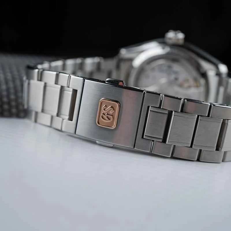 Grand-Seiko-Spring-Drive-UFA-Ice-Forest-Purple-Steel-SLGB005-review-12.jpg