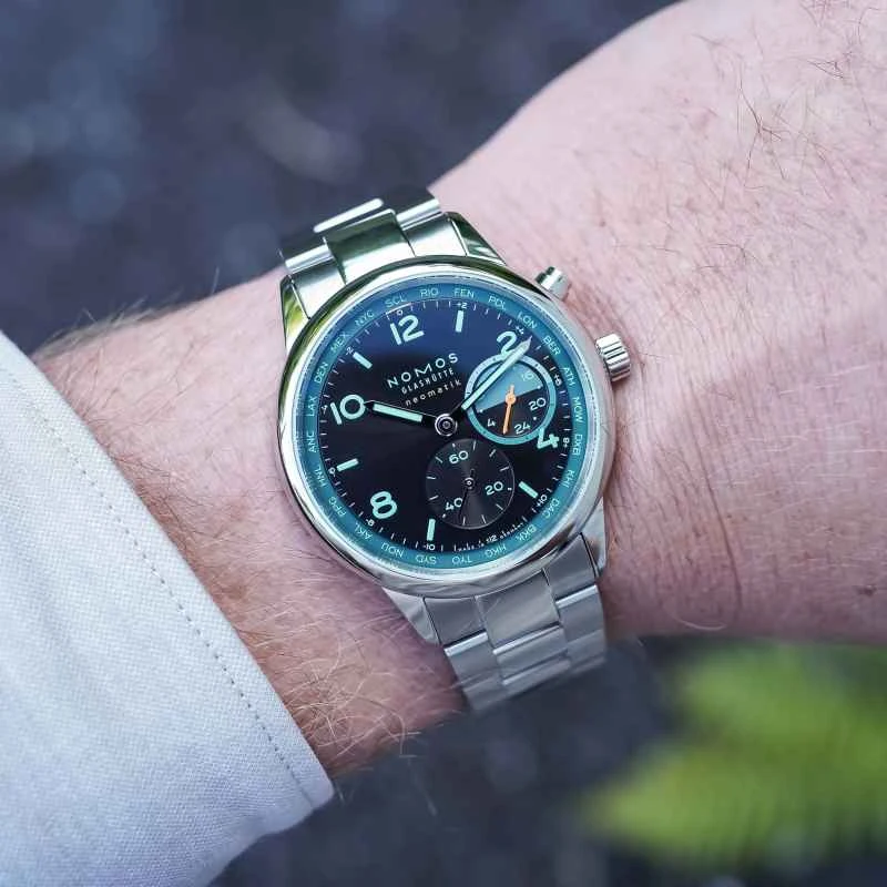 2025-Nomos-Club-Sport-Neomatik-Worldtimer-Night-Navigation-Series-Trace-Vector-Grid-review-2.jpg