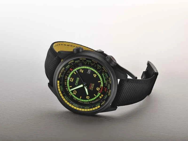 Oris-BWD-ProPilot-Altimeter-Mission-Control-5.jpg