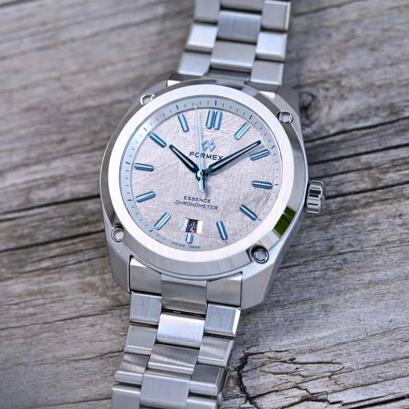 Formex Essence Space Ghost、このゴーストはちょっとかっこいいですね。