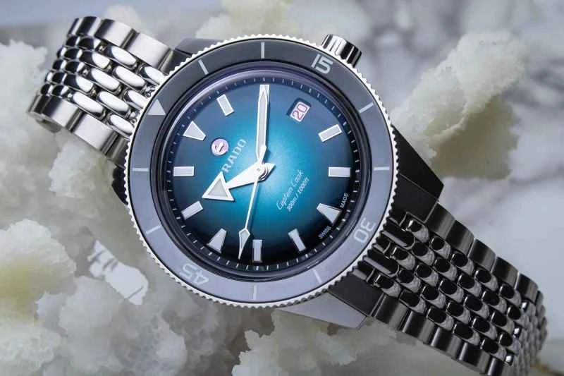 ついに私は、最も完璧な次元を持つレーダー船長、キャプテン・クックに出会った。